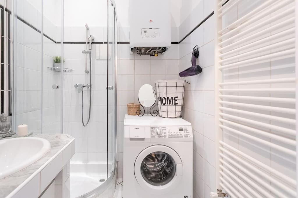 Charming & Authentic Vienna Flat - Central Located Apartment Exterior photo